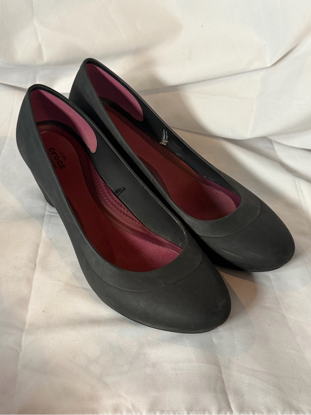 Crocs matte black Lina wedge pumps women's size 9 business casual basics
